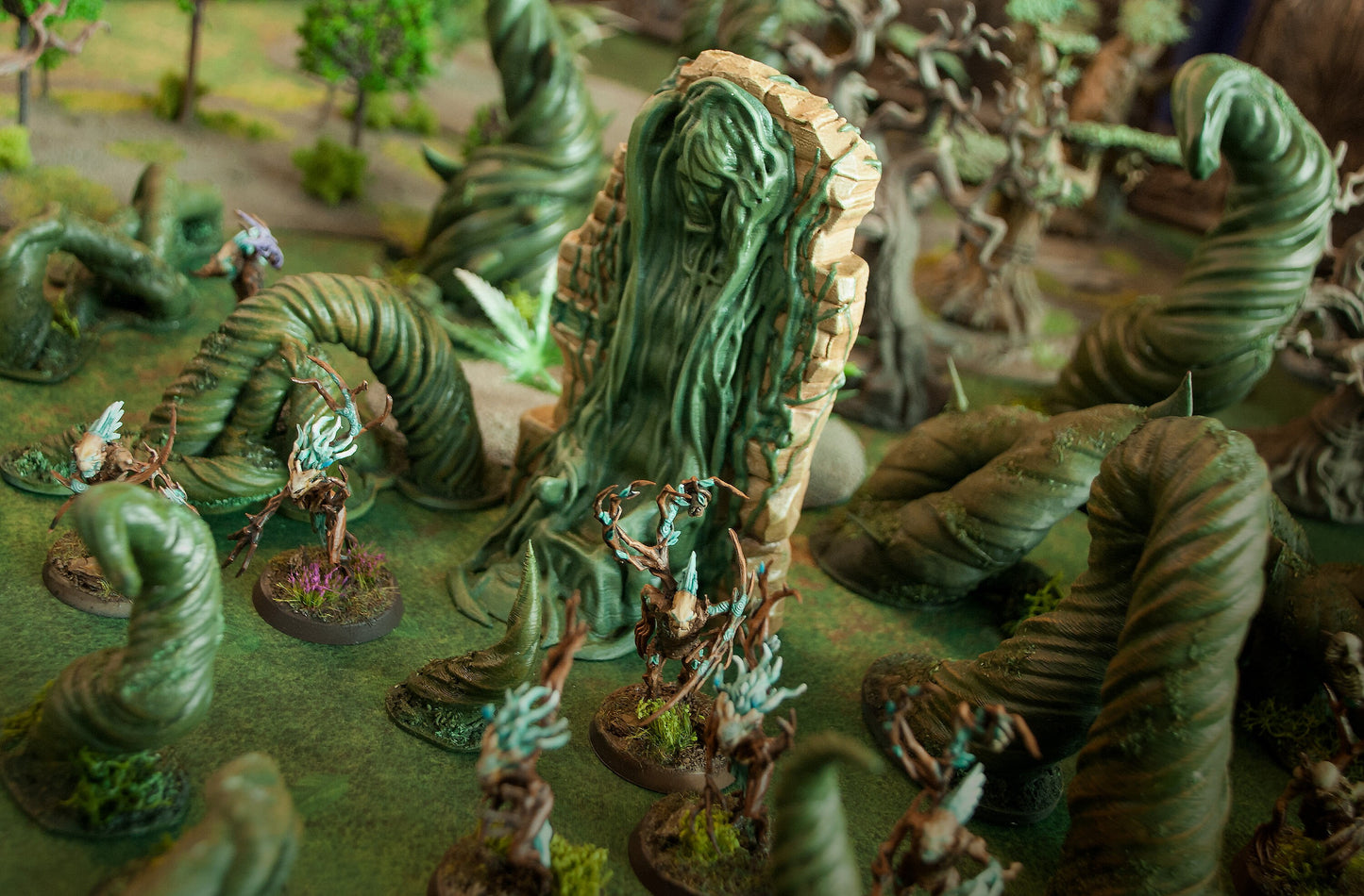 The Vined Throne D&D terrain 28mm | 32mm miniature | Dungeons and Dragons | DnD | Pathfinder | Starfinder | Tabletop RPG | Wargaming |