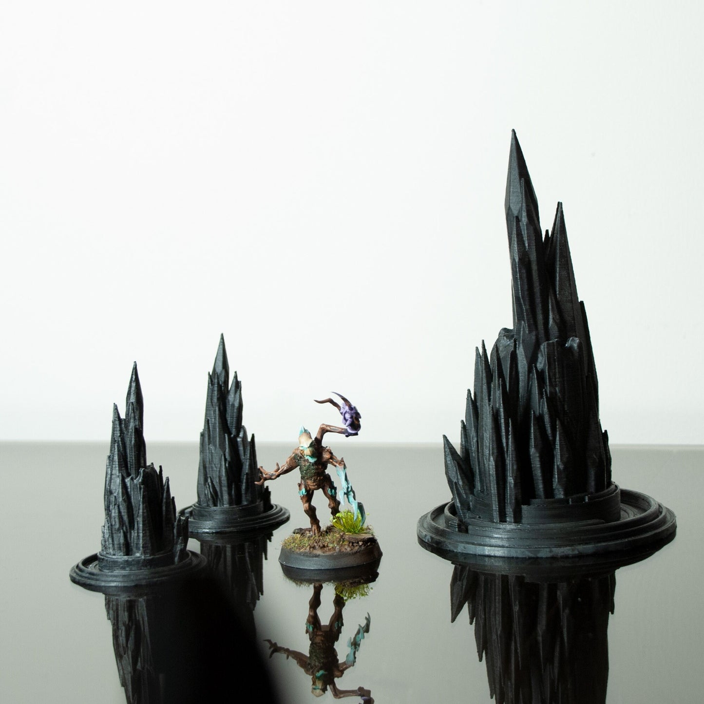 Arcane Crystal Spikes D&D terrain 28mm | 32mm | Dungeons and Dragons | DnD | Pathfinder | Starfinder | Tabletop RPG | Wargaming |