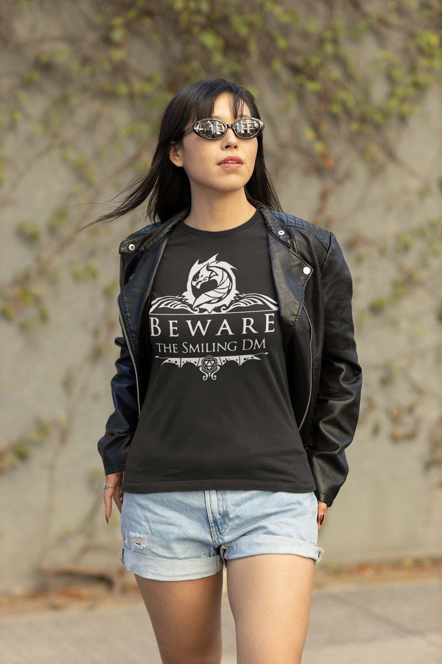 Beware The Smiling DM | UNISEX T Shirt Dungeon Master DM Gift | Dungeons And Dragons Tee | DnD Game | Tabletop Rpg